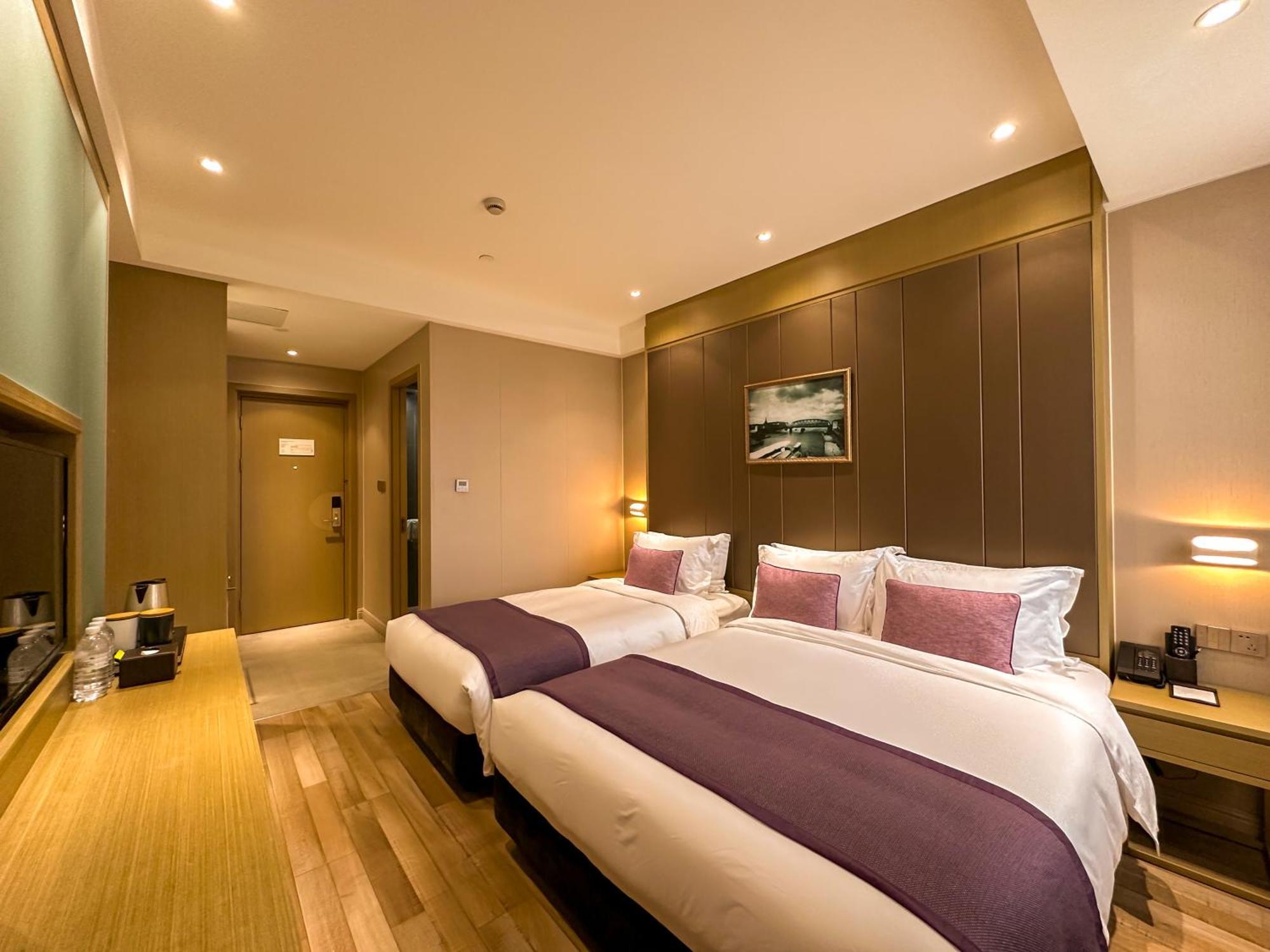 Shanghai-Deco Hotel-Free Shuttle Bus To Pudong Airport And Disneyland Exterior foto