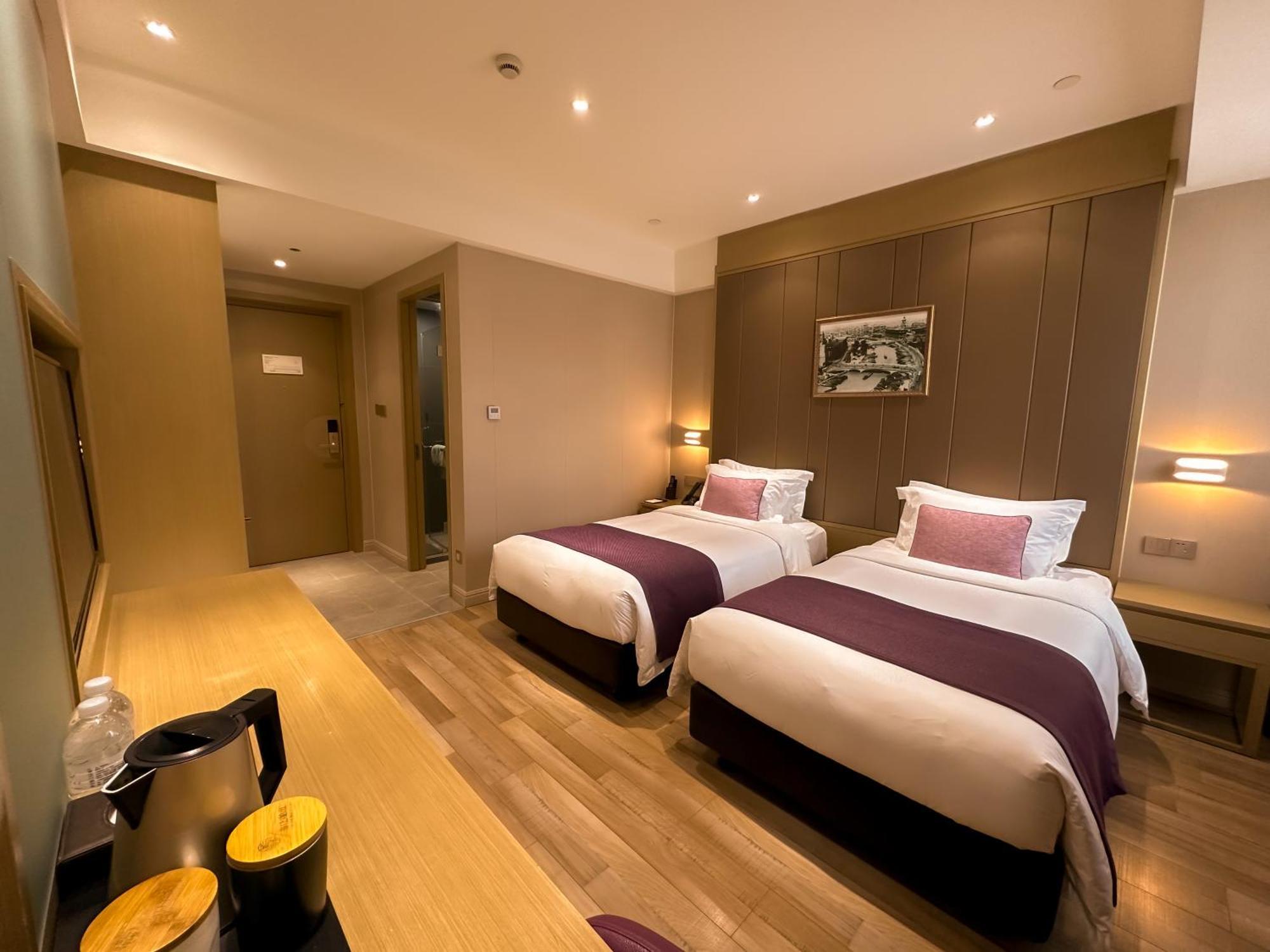 Shanghai-Deco Hotel-Free Shuttle Bus To Pudong Airport And Disneyland Exterior foto