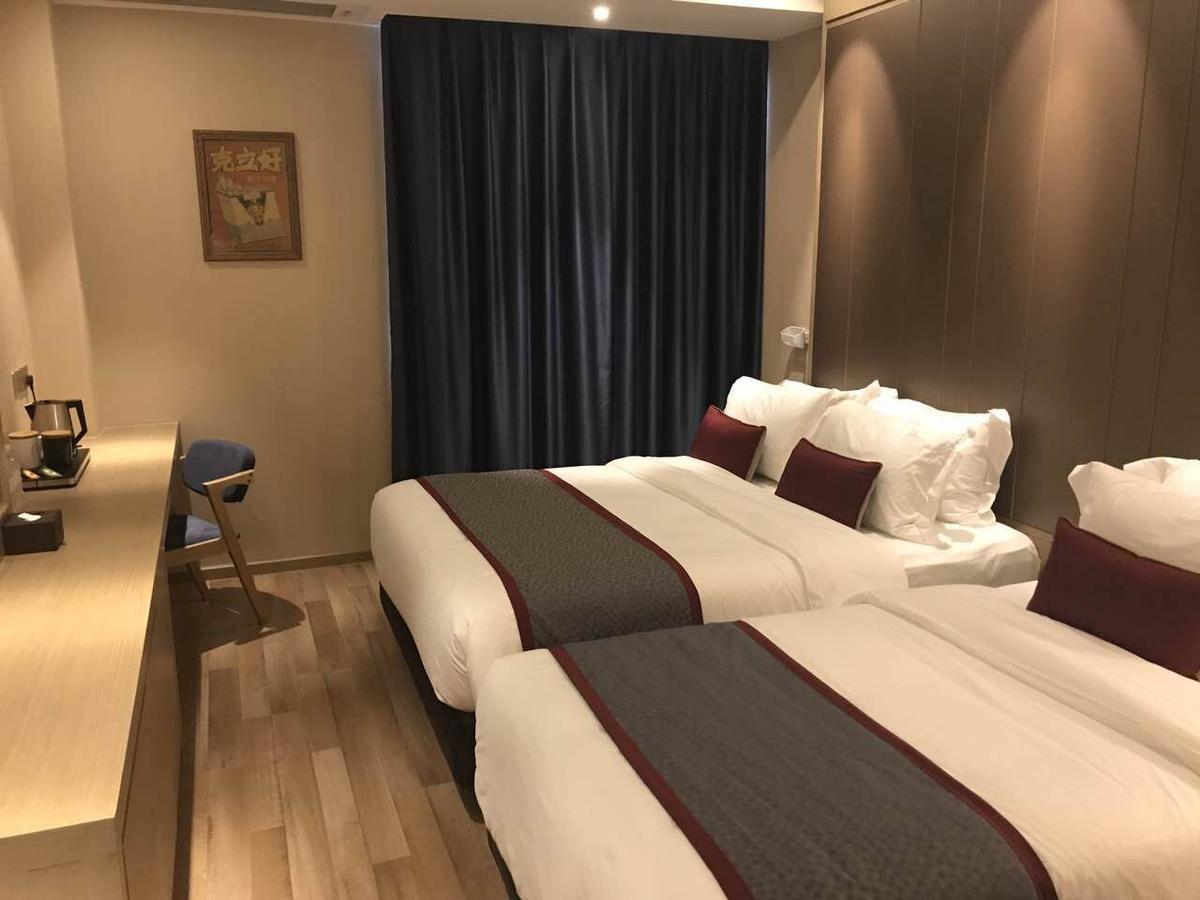 Shanghai-Deco Hotel-Free Shuttle Bus To Pudong Airport And Disneyland Exterior foto