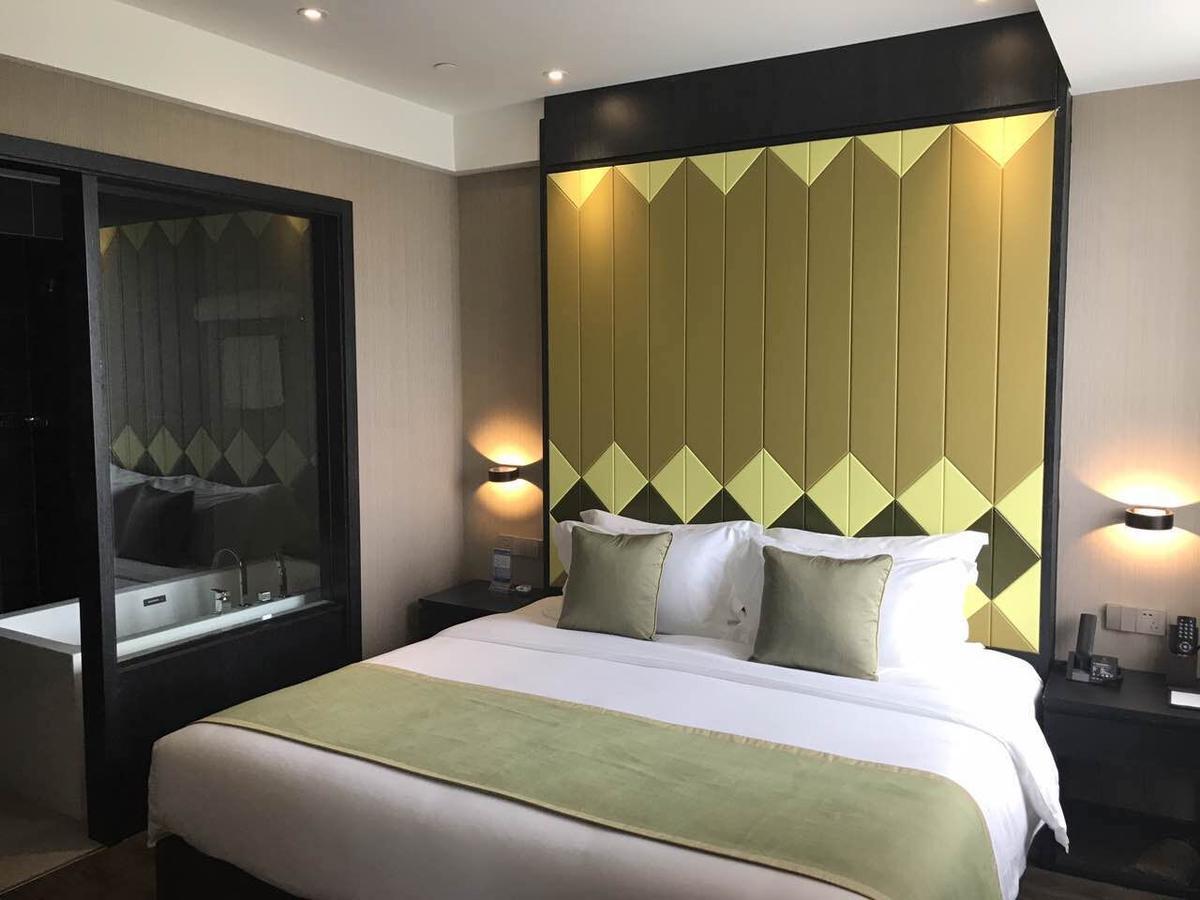 Shanghai-Deco Hotel-Free Shuttle Bus To Pudong Airport And Disneyland Exterior foto