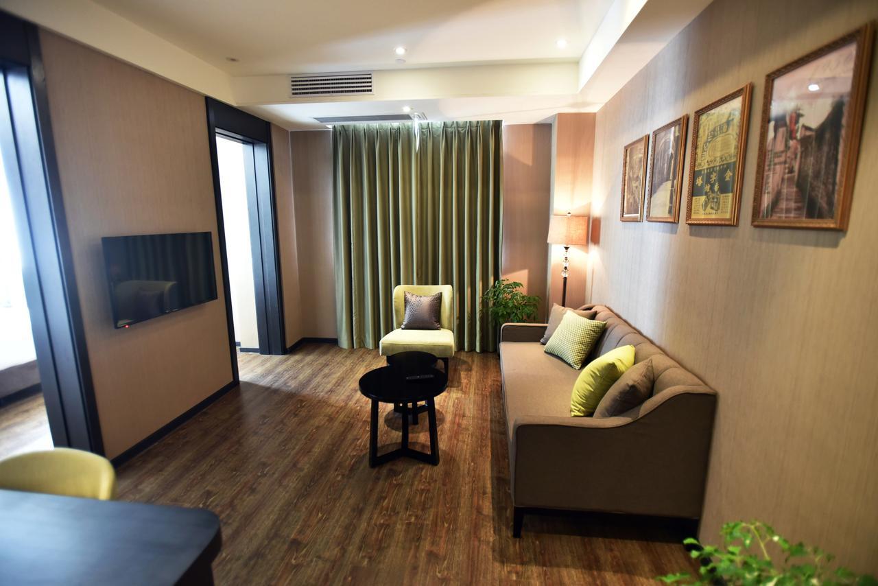 Shanghai-Deco Hotel-Free Shuttle Bus To Pudong Airport And Disneyland Exterior foto