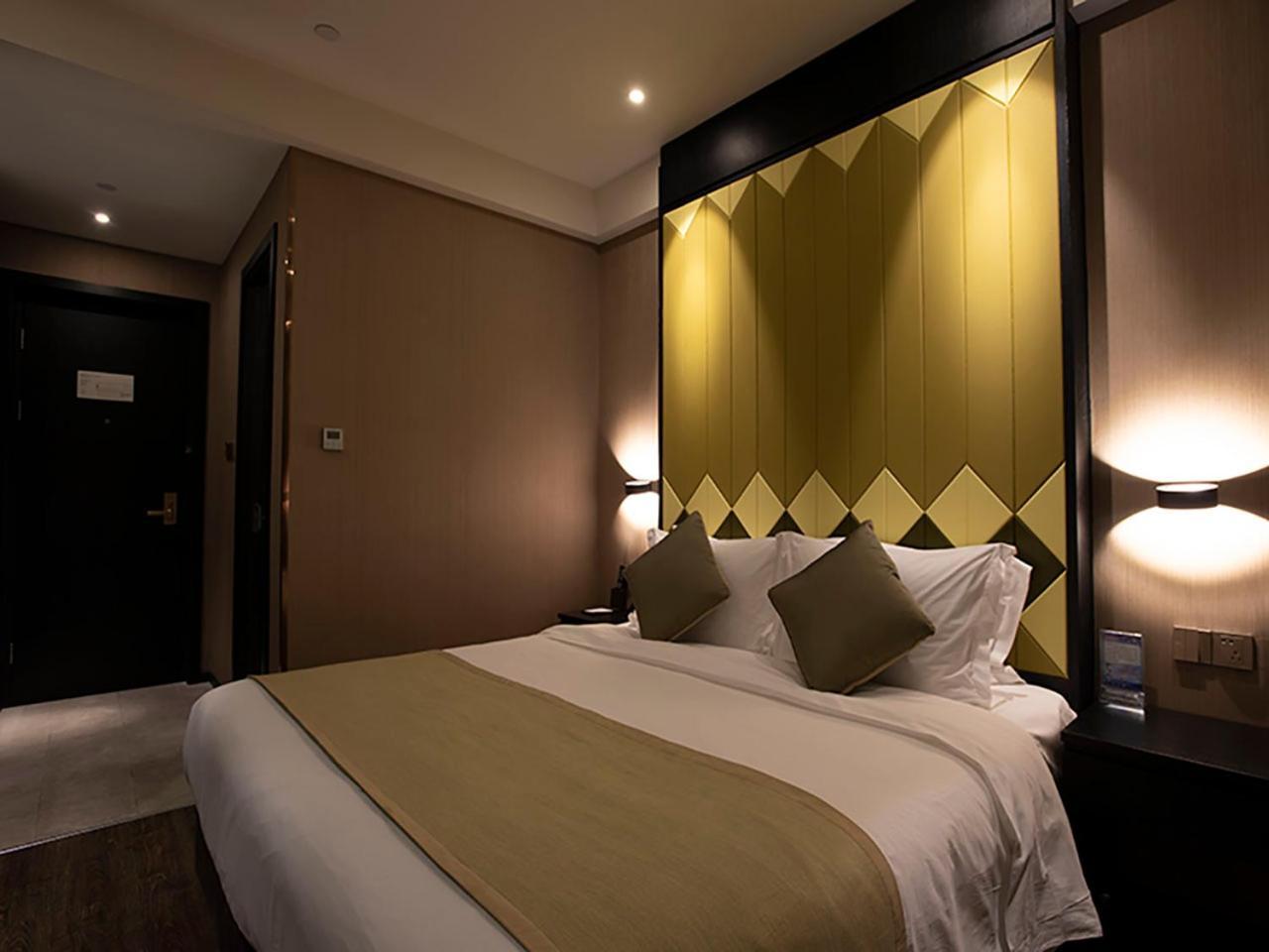 Shanghai-Deco Hotel-Free Shuttle Bus To Pudong Airport And Disneyland Exterior foto
