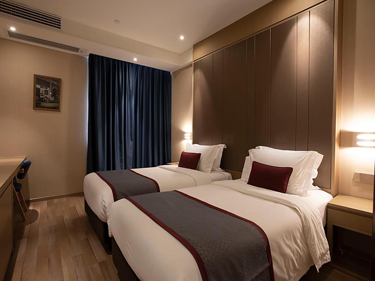 Shanghai-Deco Hotel-Free Shuttle Bus To Pudong Airport And Disneyland Exterior foto