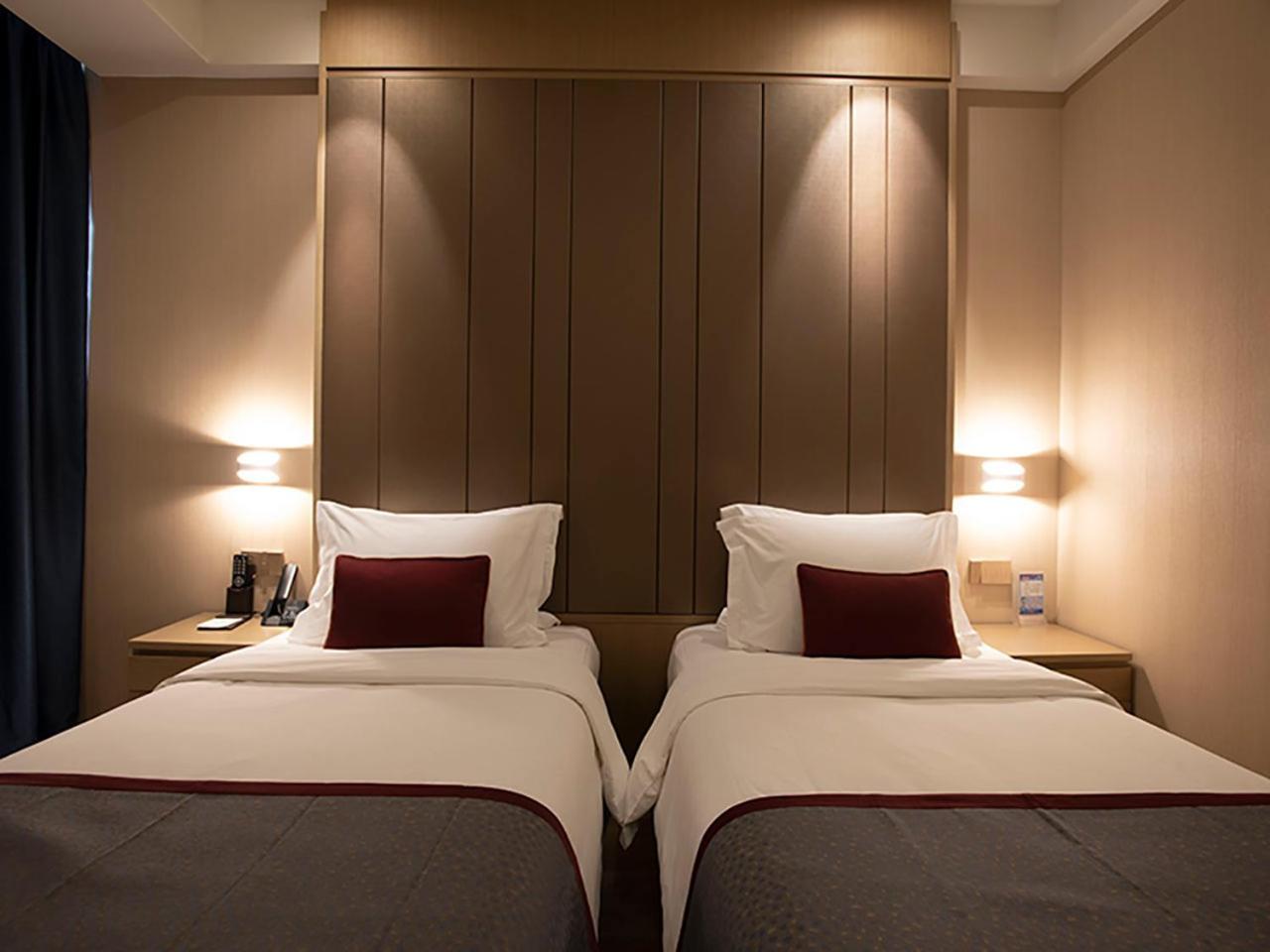 Shanghai-Deco Hotel-Free Shuttle Bus To Pudong Airport And Disneyland Exterior foto
